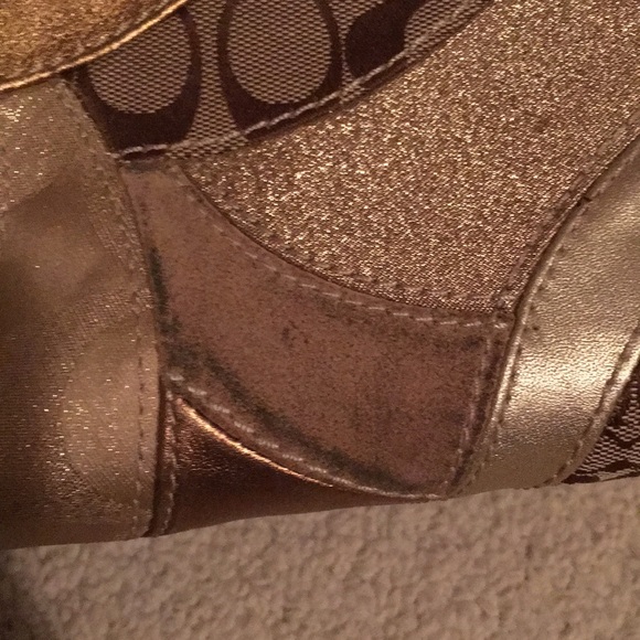 A patched Coach tote bag in gold color. - Picture 8 of 12